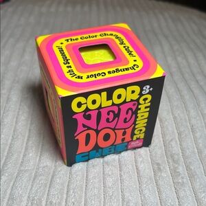 NeeDoh Color Change Cube Squishy Sensory Fidget Toy